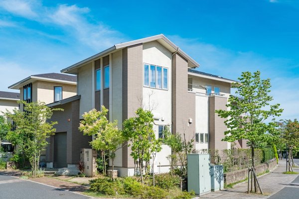 家財処分は業者が一般的!一軒家・アパートの費用や流れを詳しく解説