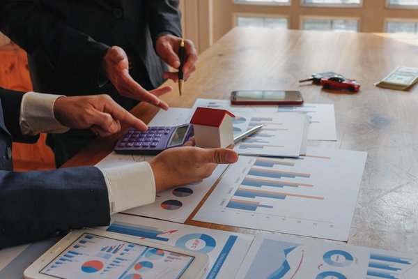 遺品整理は49日前がおすすめ!遺品整理の手順や方法、遺品処分などをまとめて解説