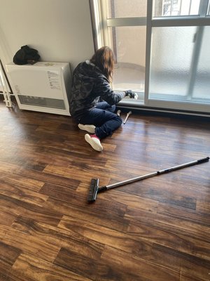 片付け作業後のハウスクリーニングの施工前