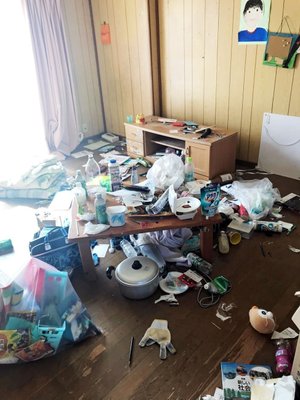 【3LDK】開封済みの食品や日用品の分別・処分(12万円)の施工前