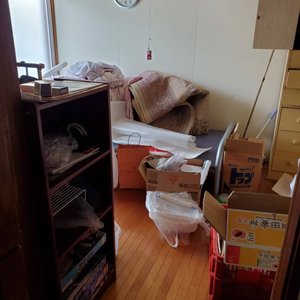 【12LDK】車庫あり、一戸建ての遺品整理(岩見沢市内)の施工前