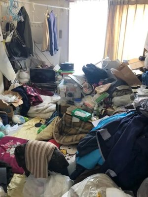 物が多いお部屋の片付け:110,000円の施工前