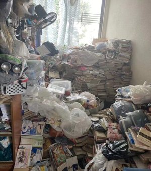 建物解体にともなうゴミ屋敷清掃の施工前