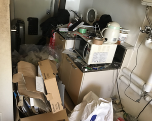 ゴミ屋敷清掃の施工前