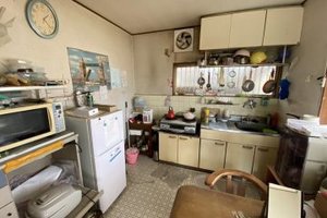 台所の不用品回収の施工前