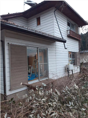 お庭の清掃の施工前