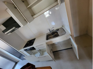 キッチンの不用品整理・片付けの施工後