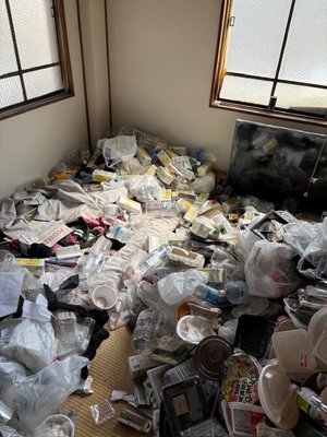 ゴミ屋敷清掃の施工前