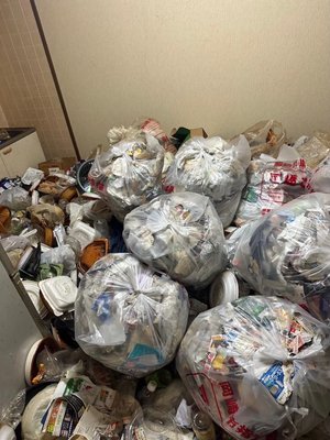 2LDKのゴミ屋敷清掃の施工前