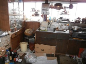 平屋住宅の家財整理の施工前