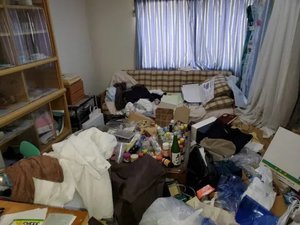 【1K】アパートのゴミ片づけ・清掃の施工前