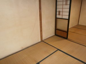 たくさんの服や布が保管してありましたの施工後