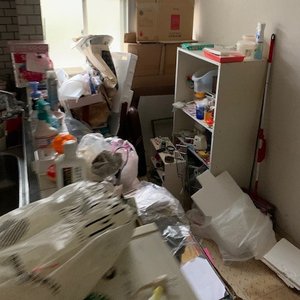 4LDKの空き家片付けの施工前