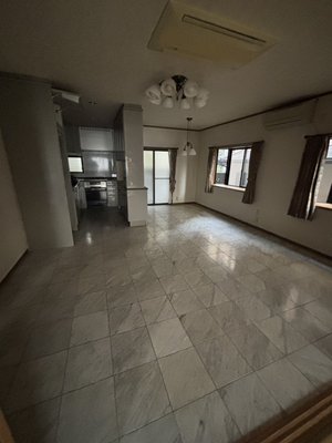 1階店舗(喫茶店)+2階 計3部屋の生前整理の施工後