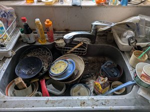 食事支援に向けたキッチン清掃の施工前