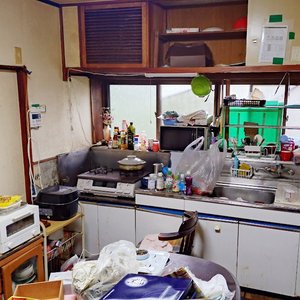 5DK+屋外物置の遺品整理の施工前