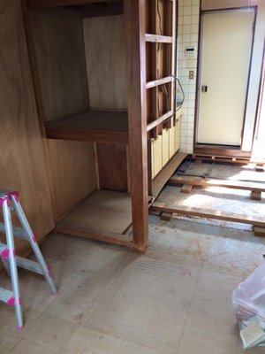 特殊清掃・遺品整理・フローリング解体作業の施工後