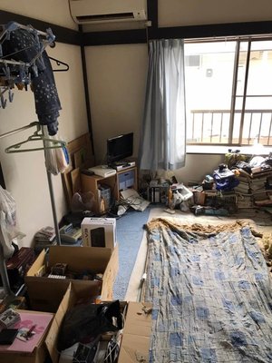 天井近くまで積み上がったゴミも迅速にお片付けいたしますの施工後