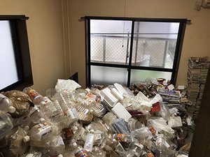 ゴミ屋敷の清掃事例の施工前