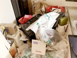 資源ごみのほか家財道具の回収の施工前