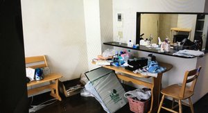 タンスやテレビ台などの残置物撤去の施工前
