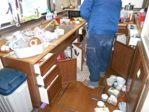 事例5・キッチンなど水回りの清掃の施工前