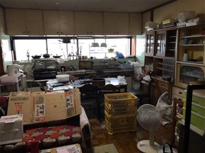 施設入居前の一軒家の家財片付けの施工前