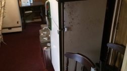 片付け後の拭き掃除までしっかり対応いたします。の施工前