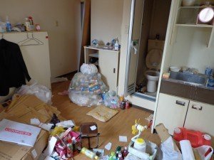 【1R】見積もり後すぐの作業の施工前