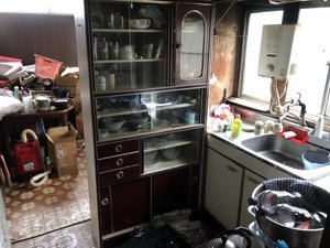 二階建てで家財の搬出が難しい場合もお任せください。の施工前