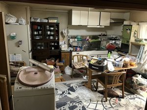 家財が多いマンションのご遺品整理の施工前