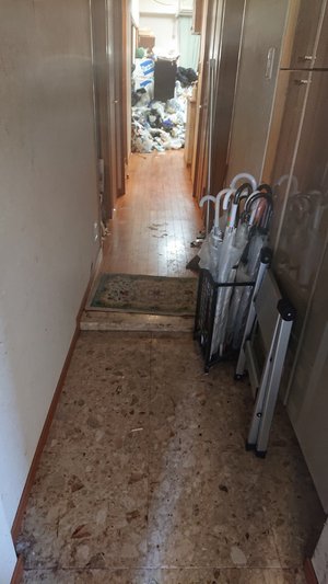 管理会社の点検に伴うお部屋の清掃の施工前