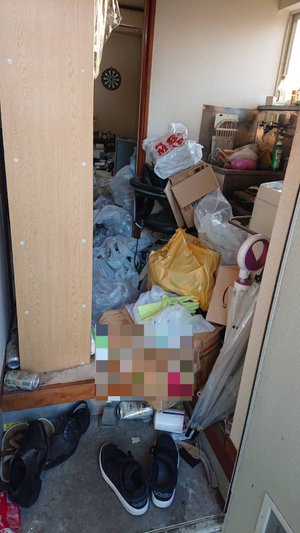 ゴミ屋敷の不用品回収・片付け作業の施工前