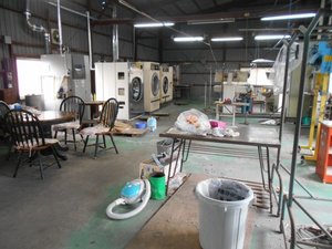 クリーニング店 工場撤去工事の施工前