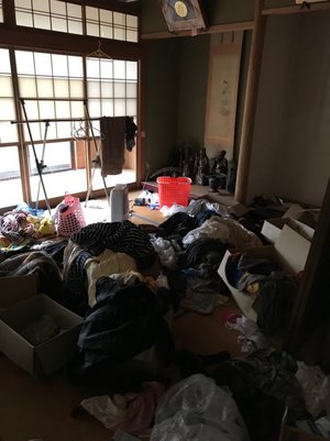 長年放置されていた実家の整理の施工前