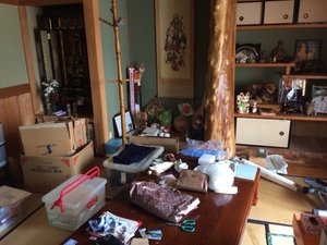 お気持ちに寄り添い、思い出のつまった家財を整理をいたします。の施工前