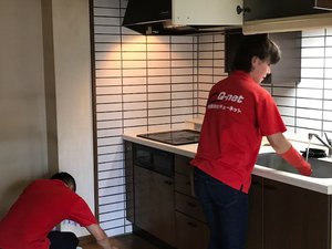 【3LDK】あいにくのお天気の中での作業(210,000円〜) ※写真はどちらも作業中のものですの施工後