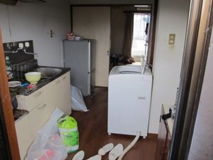 座間市での遺品整理の施工前