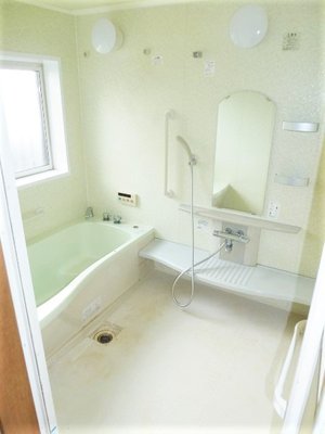 バスルームの作業の様子です。の施工後