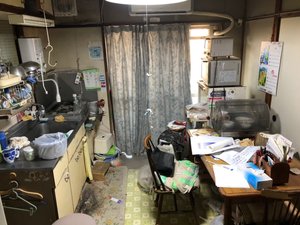 市営住宅の退去に伴う片付けにも対応しておりますの施工前