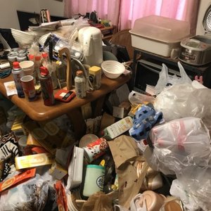 遺品整理・特殊清掃を同時に対応いたします。の施工前