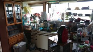 キッチンの日用品全撤去の施工前