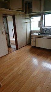 キッチンの日用品全撤去の施工後