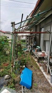 物置・エアコンの撤去とお庭の掃除作業の施工前