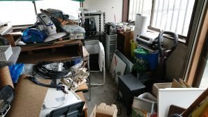 倉庫内の家財全撤去の施工前