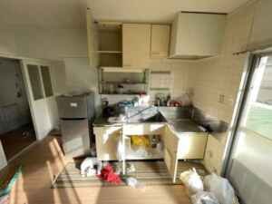 管理会社様よりお部屋丸ごと片付けのご依頼の施工前