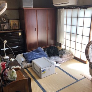【2階戸建て4DK】 「ご遺品整理」 330,000円の施工前
