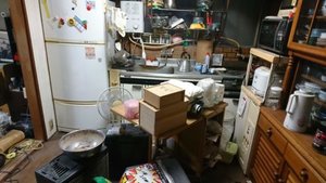 3LDKの一軒家の遺品整理の事例続き(台所)の施工前