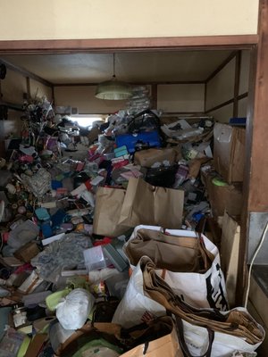 ゴミ屋敷(1DK):340,000円の施工前