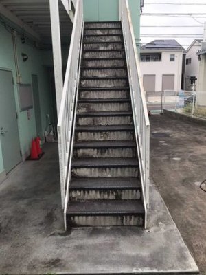 建物の高圧洗浄作業の施工前